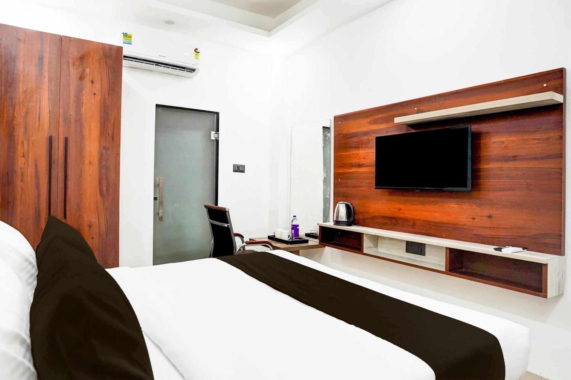 Super Collection O 63 A Noida Hotel Kültér fotó