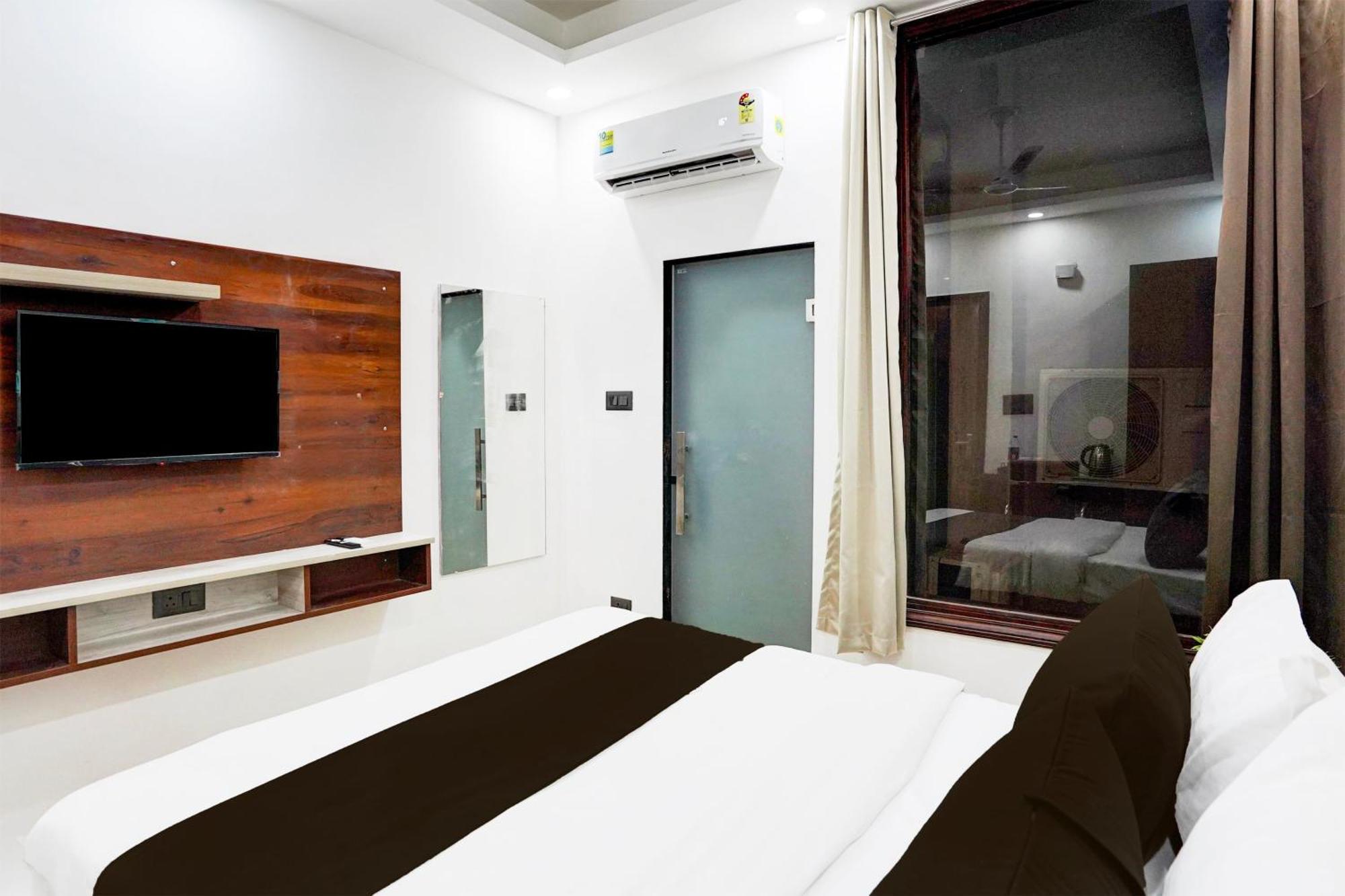 Super Collection O 63 A Noida Hotel Kültér fotó